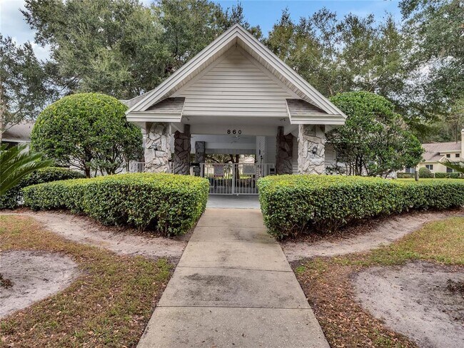Building Photo - 930 Loch Carron Dr