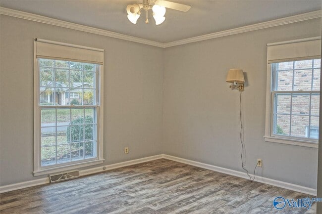 Building Photo - 209 Winthrop Dr SW