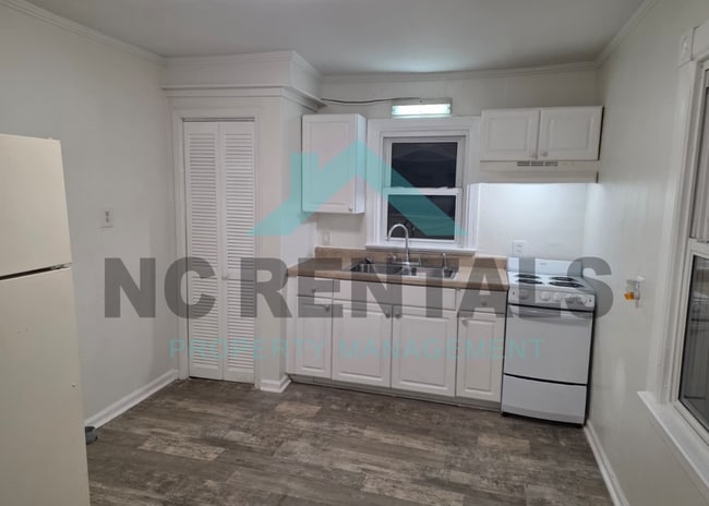 Building Photo - 1302 Cypress St