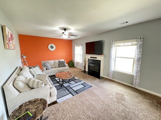 Building Photo - 7308 Sorrel Ct