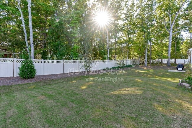 Building Photo - 504 Flip Trail