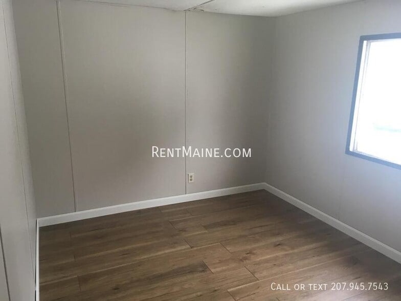 Building Photo - 715 College Ave