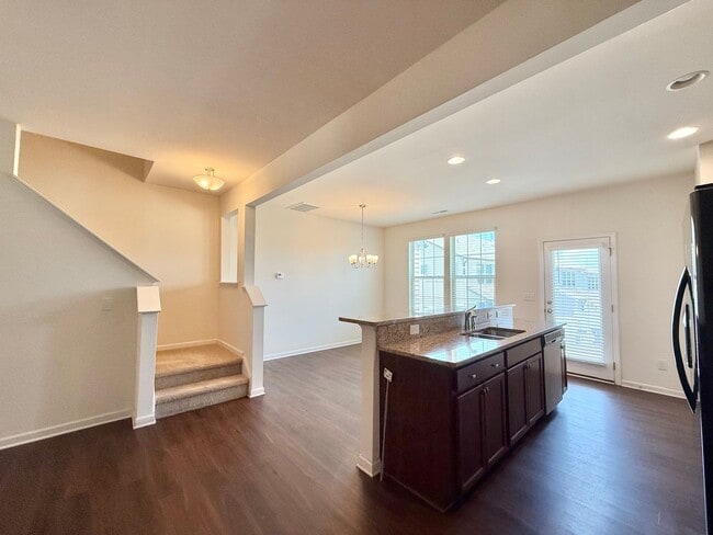 Building Photo - Excellent 3BD, 2.5BA Clayton Townhome Near...