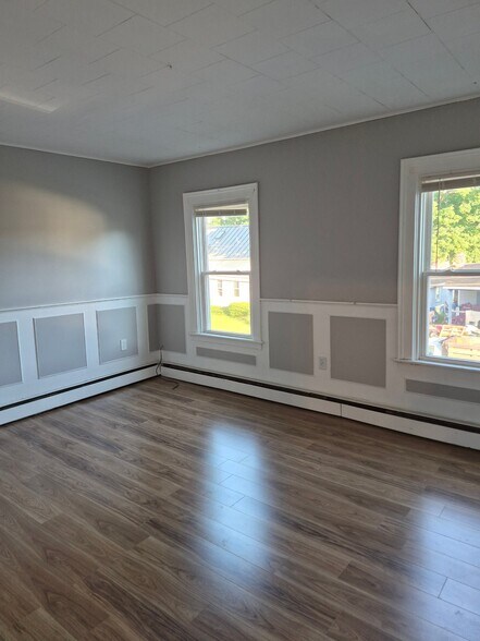 Building Photo - 47 Hoosick St