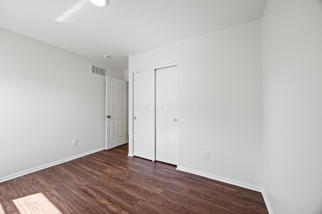 Building Photo - 6948 Kinston Dr