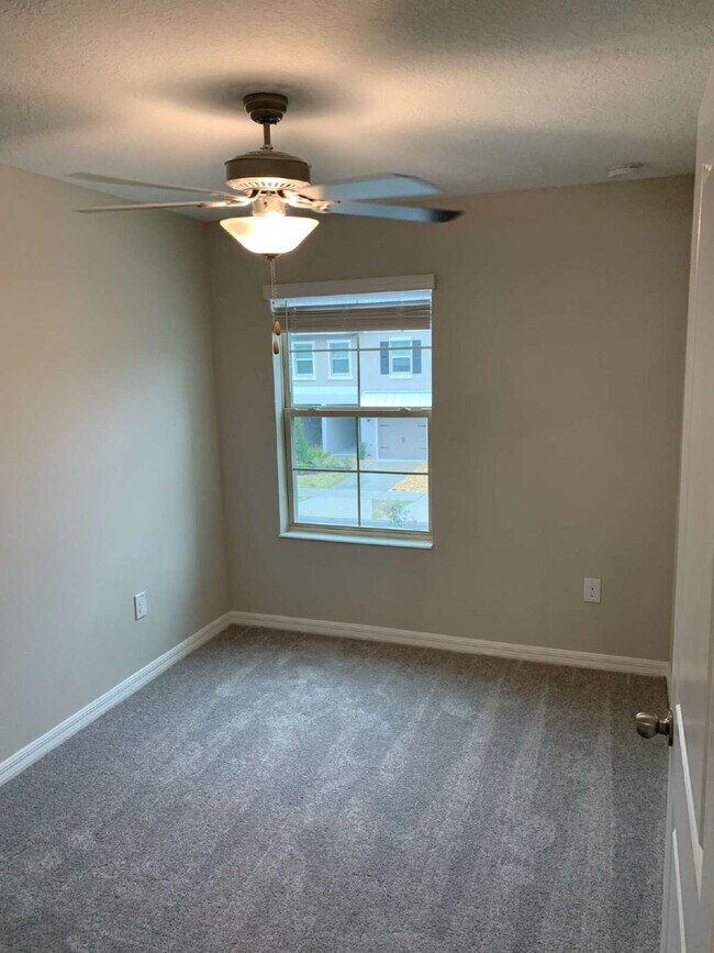 Building Photo - 9625 Pembrooke Pines Dr