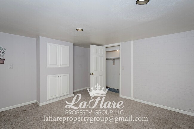 Building Photo - 3730 Wyckliffe Pkwy