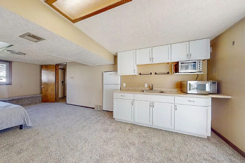 Building Photo - 12217 Sandra Cir