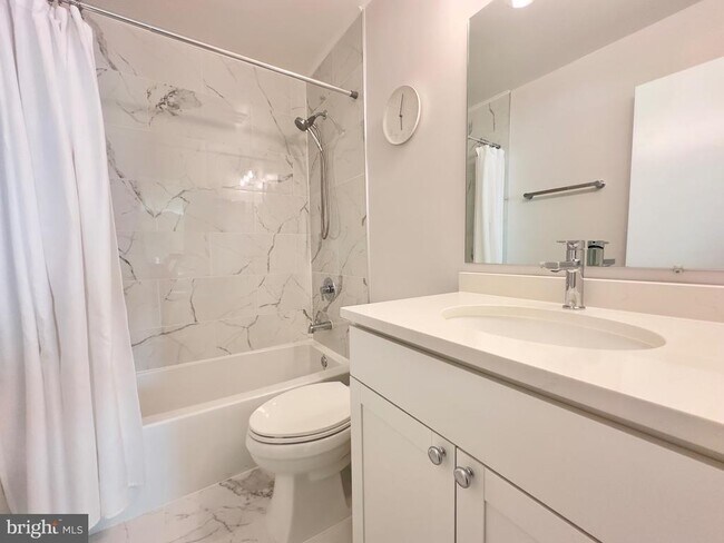 Building Photo - 44216 Mossy Brook Square