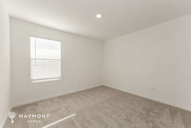 Building Photo - 941 Birkdale Dr