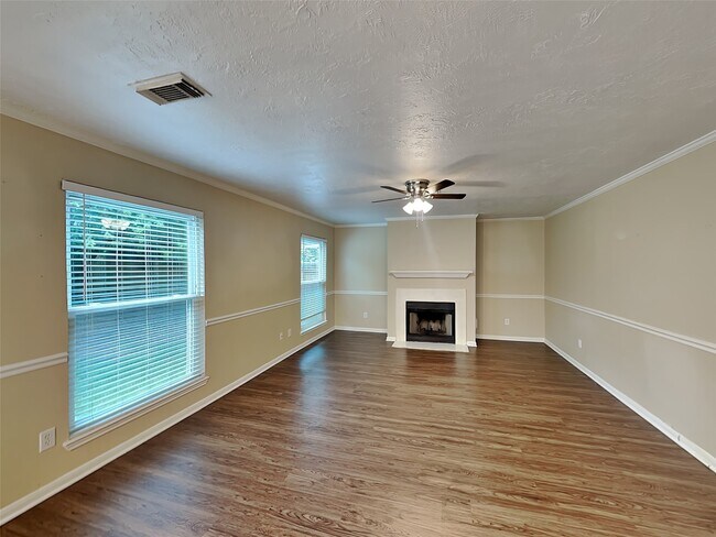 Building Photo - 26887 Castlecliff Ln
