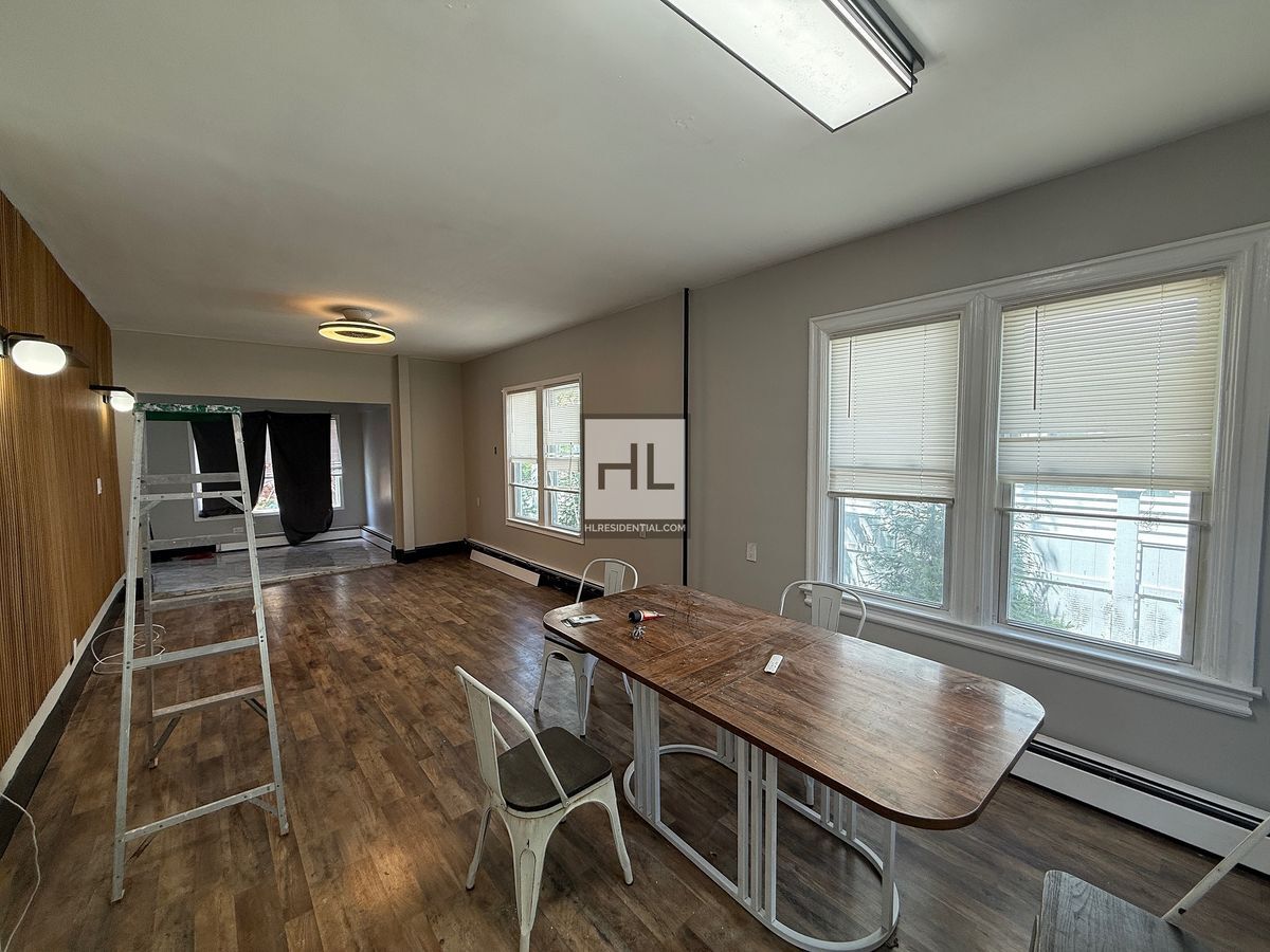 Building Photo - 341 Little Clove Rd
