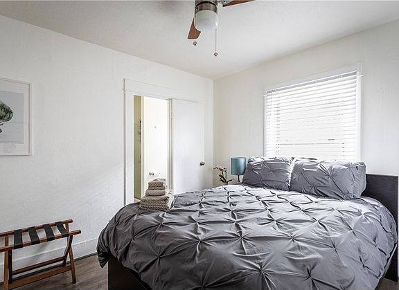 Building Photo - 1035 E 4th St APT C,Long Beach, CA 90802