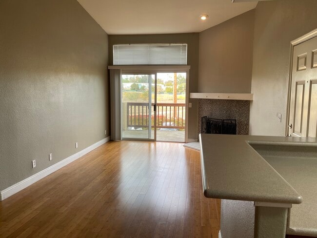 Building Photo - 42140 Lyndie Ln