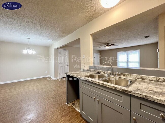 Building Photo - 1274 Britain Dr NW