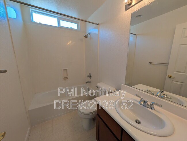 Building Photo - 564 Primitivo Ct