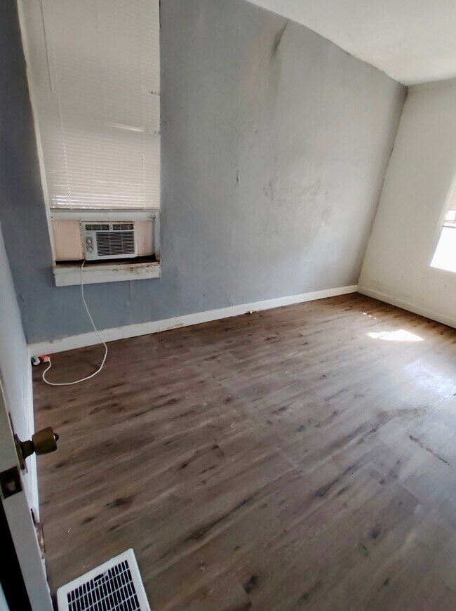 Building Photo - 4021 Green Lea Pl