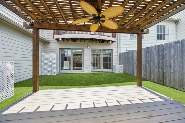 Building Photo - 1321 Whispering Pines Dr