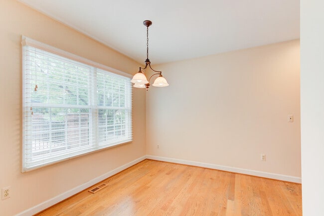 Building Photo - 801 N Sherman Dr