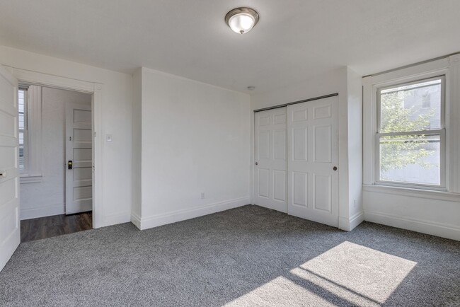 Building Photo - Available MAY 2026 - Beautiful 2 bedroom home in Mt Washington!