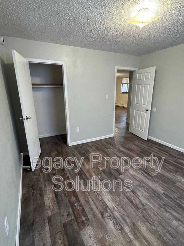 Building Photo - 1017 S 3rd St