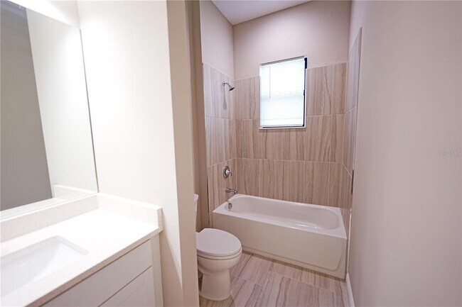 Building Photo - 9124 Bernini Pl