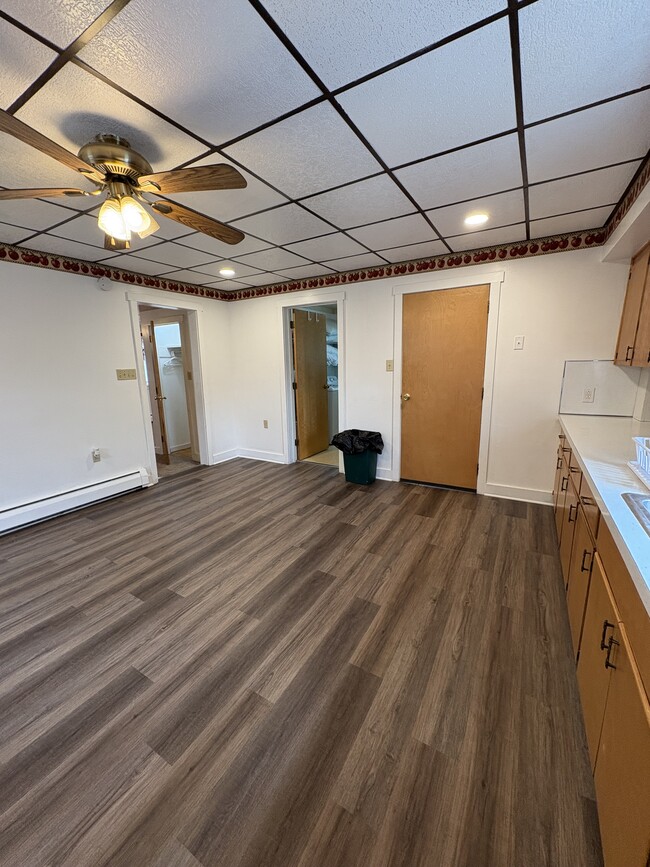 Building Photo - 424 Shakespeare Ave