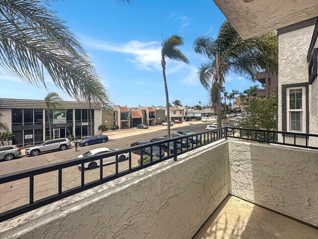 Building Photo - Beautiful 2BD/2BA Condo in North Park W/ C...