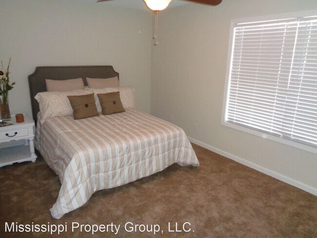 Building Photo - 3 br, 3 bath House - 1602 Jackson Avenue W...