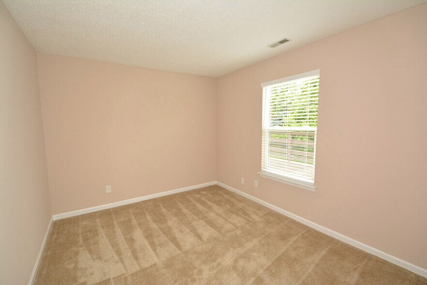 Building Photo - 7732 Mistflower Ln