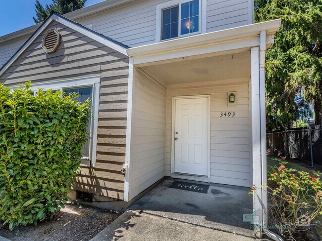 Building Photo - 3493-3493 Hawthorne Ave NE