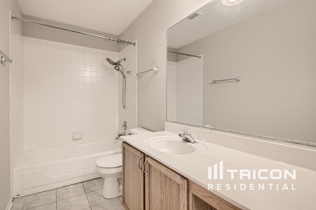 Building Photo - 4805 Goodhue Ln
