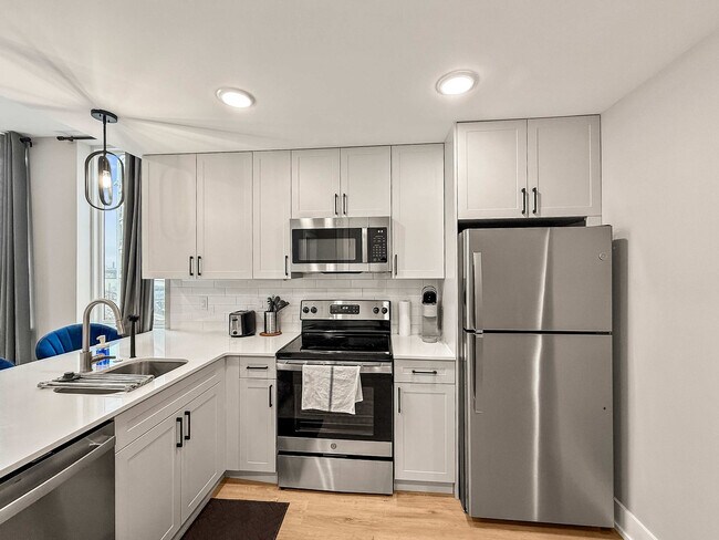 Building Photo - 626 N Delaware Ave