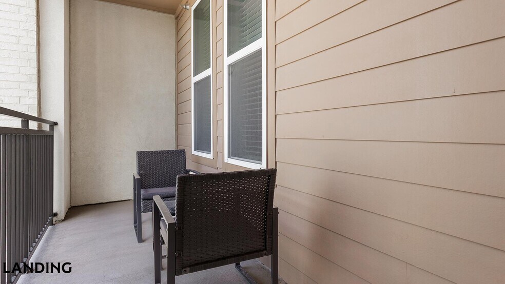 Building Photo - 18111 La Cantera Terrace