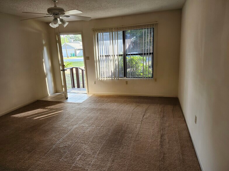 Building Photo - 25C 6th St