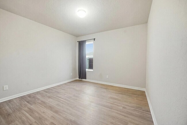 Building Photo - 9313 Other