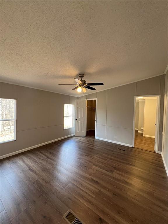 Building Photo - 465 Redwood Dr