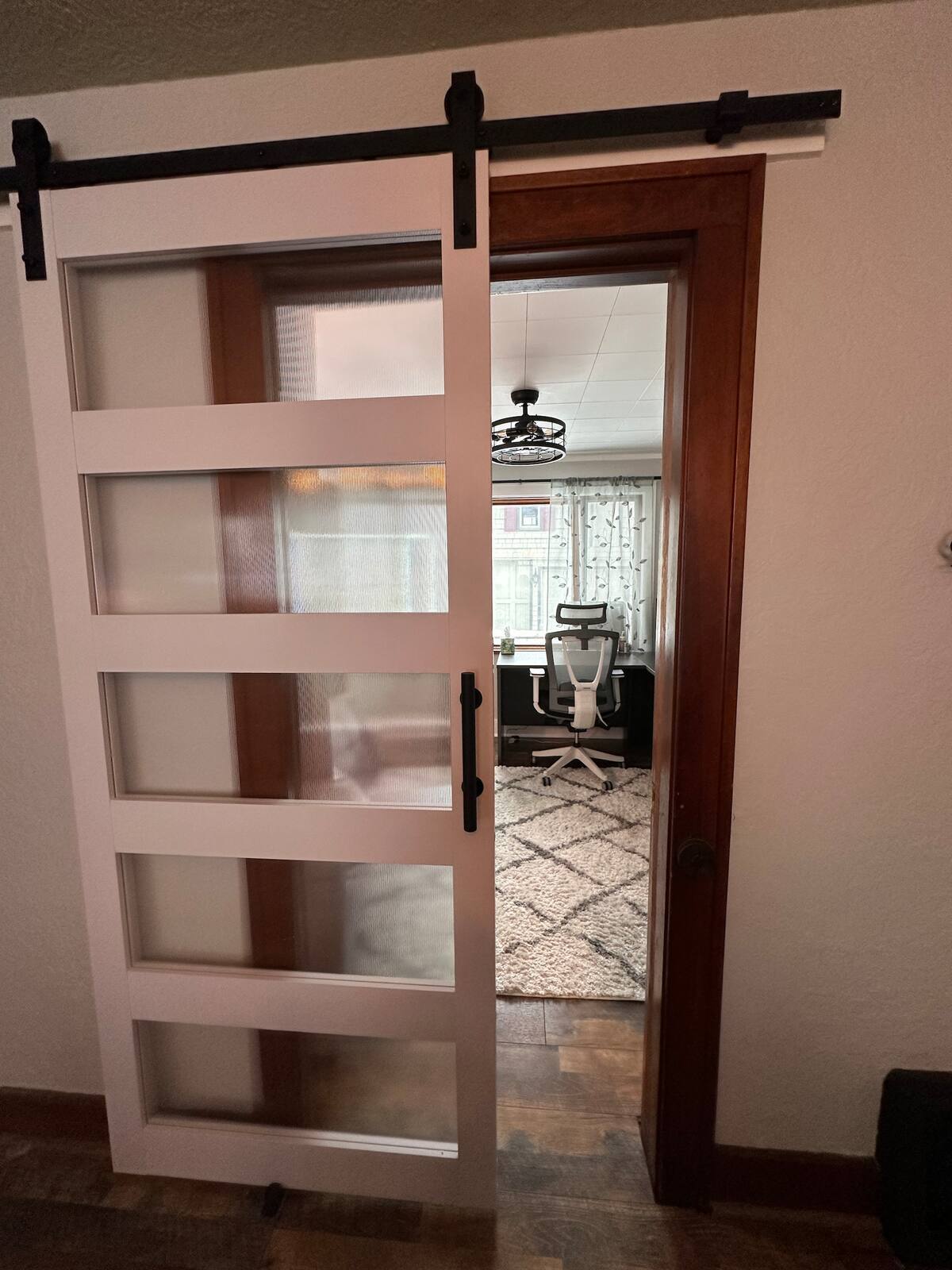 Building Photo - 211 S Oak St