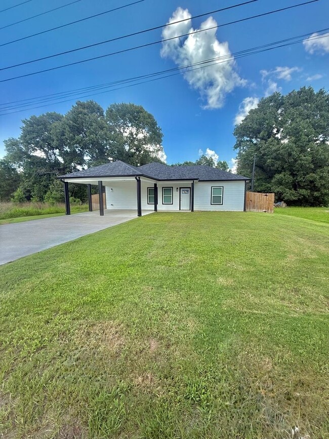 Primary Photo - 164 Lake Rd