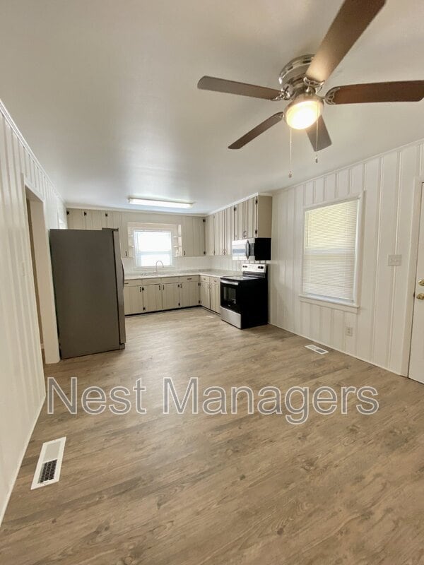 Building Photo - 3808 Hartwell Rd