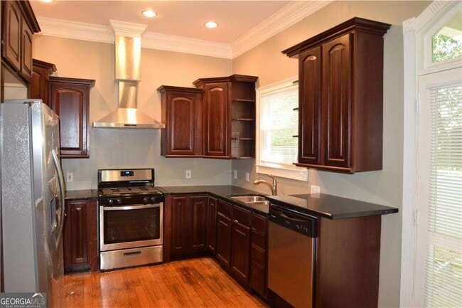 Building Photo - 242 Dodd Ave SW