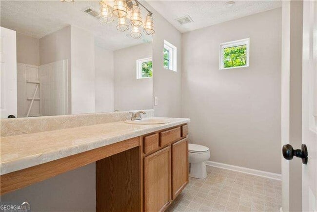 Building Photo - 252 Hiawassee Dr