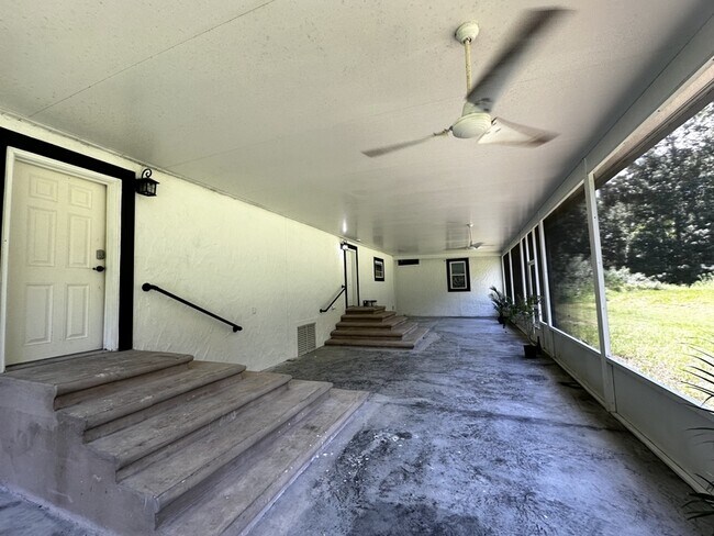 Building Photo - 2325 Salt Creek Trail
