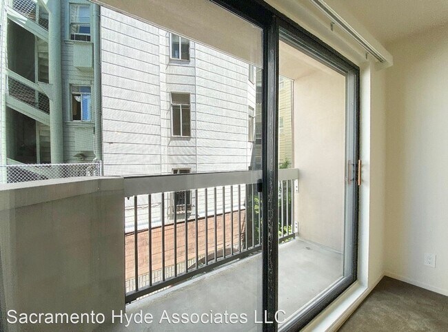 Building Photo - 1490 Sacramento St