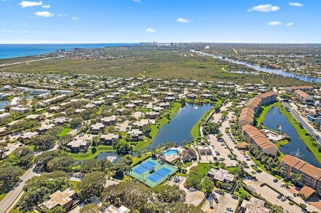 Building Photo - 1510 15th Ct