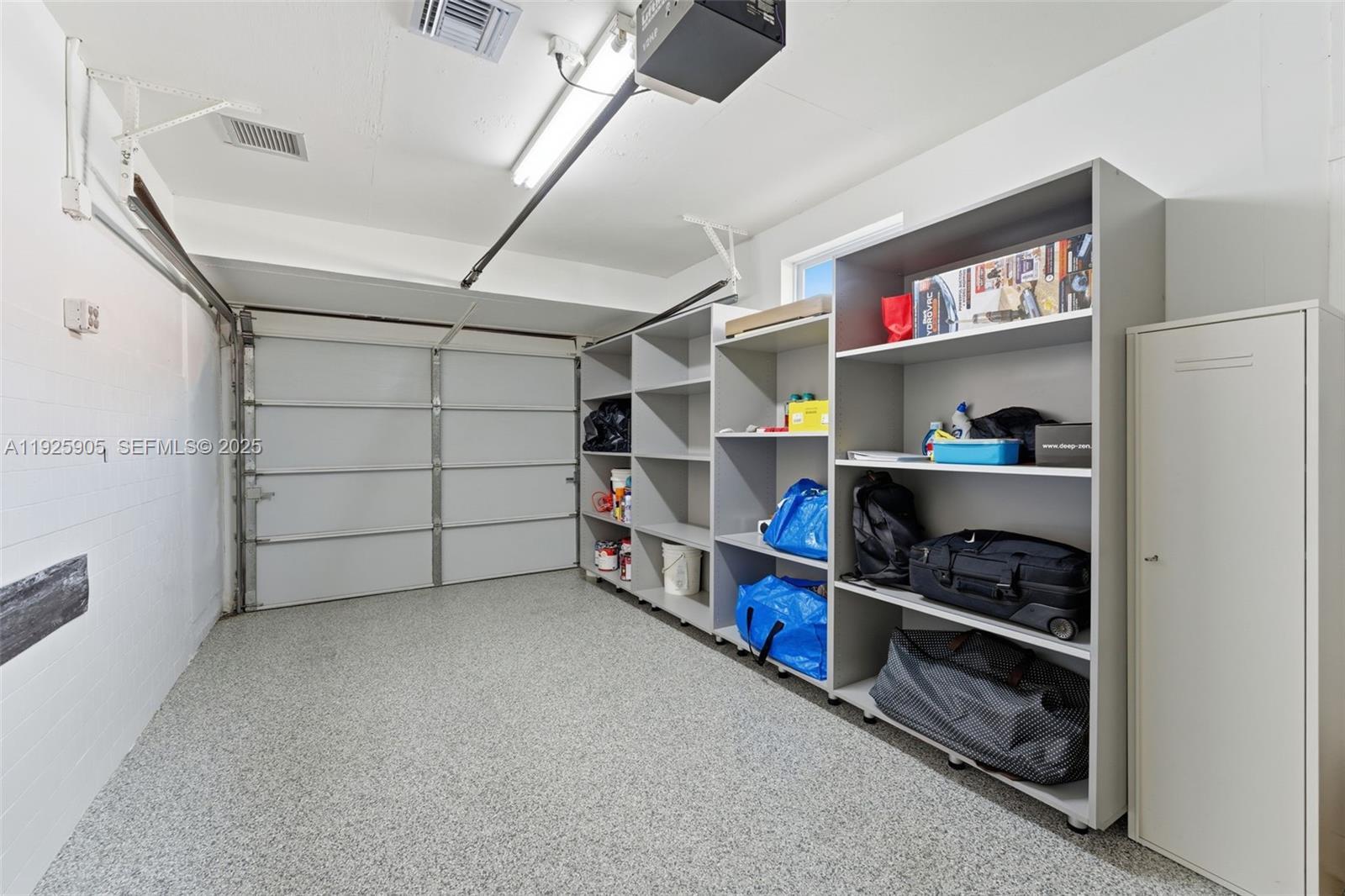 Building Photo - 251 N 71st Ave