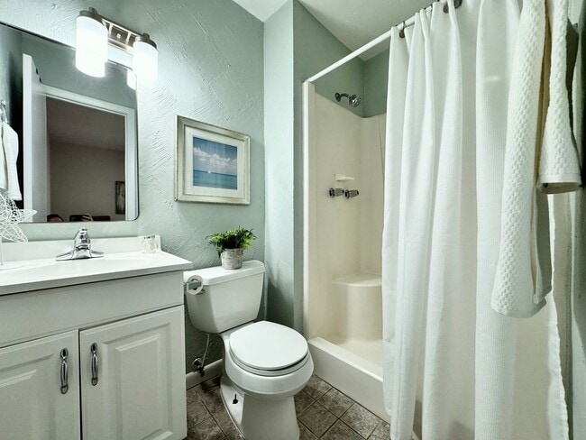 Building Photo - Updated & Ready 02-02-26! Adorable 3-Bedroom Ranch 4 Miles to Dam Neck Base & Oceana - HUGE Fence...