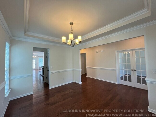 Building Photo - 385 Hawks Creek Pkwy