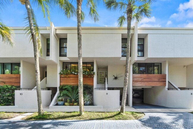 Building Photo - 2335 S Ocean Blvd