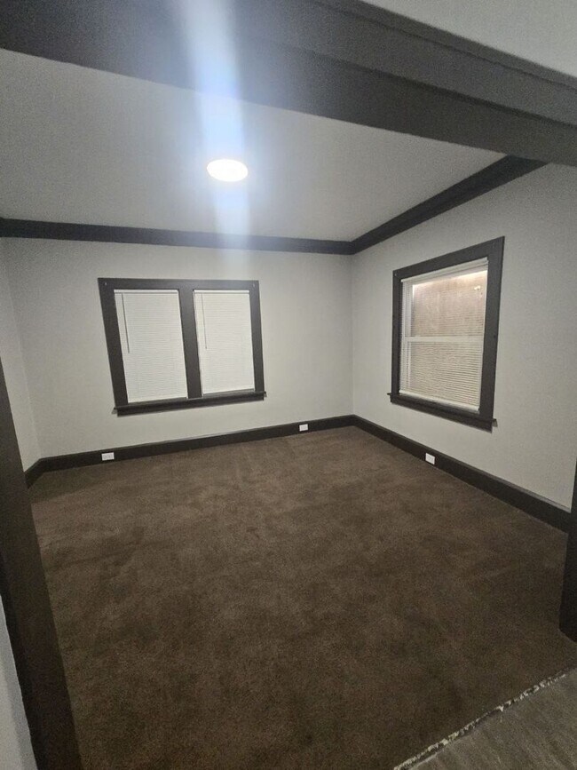 Building Photo - 3 Bedroom Single Family | EDEN and CMHA Se...